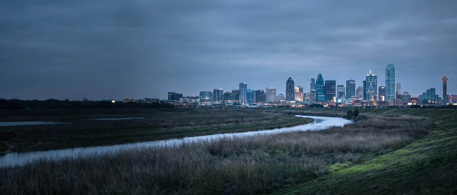 Dallas-Fort Worth colocation market, the city at dusk