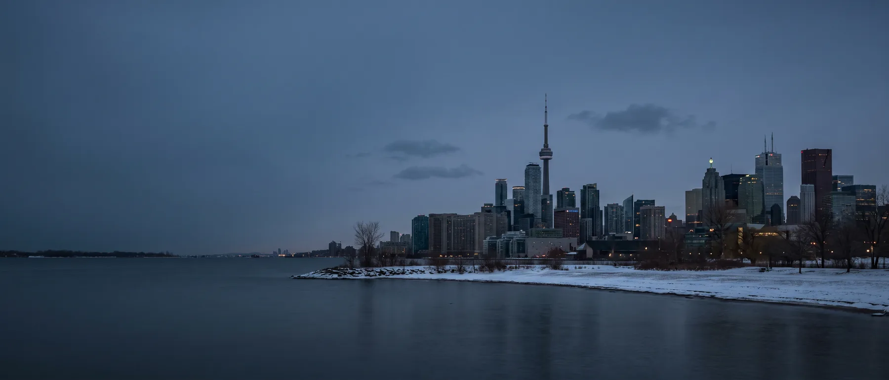 Toronto and the GTA colocation market, the city at dusk